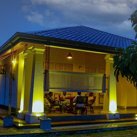 Serenity Villa 阿努拉德普勒 外观 照片