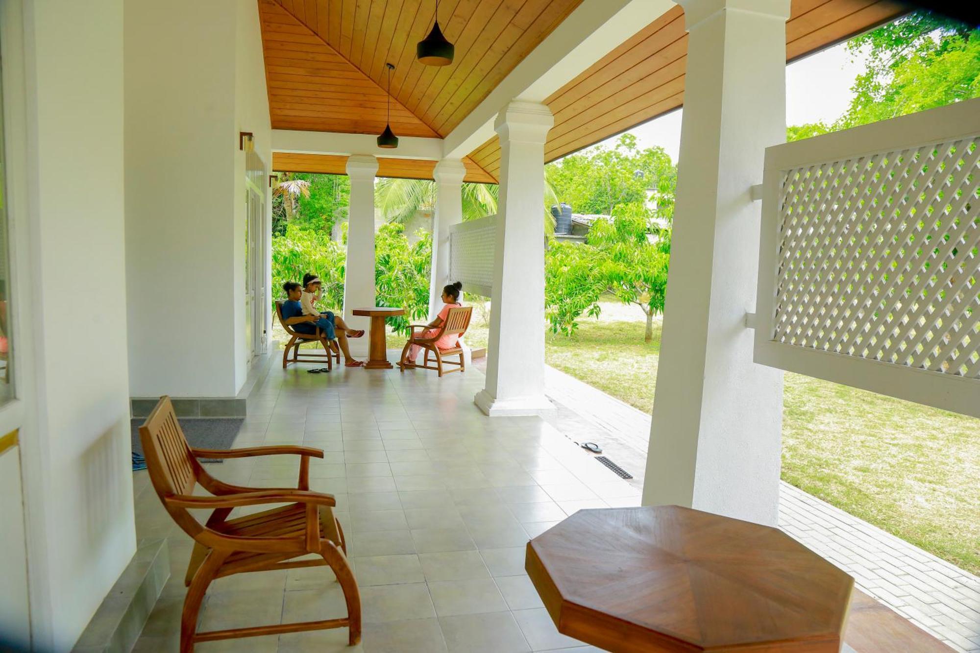 Serenity Villa 阿努拉德普勒 外观 照片