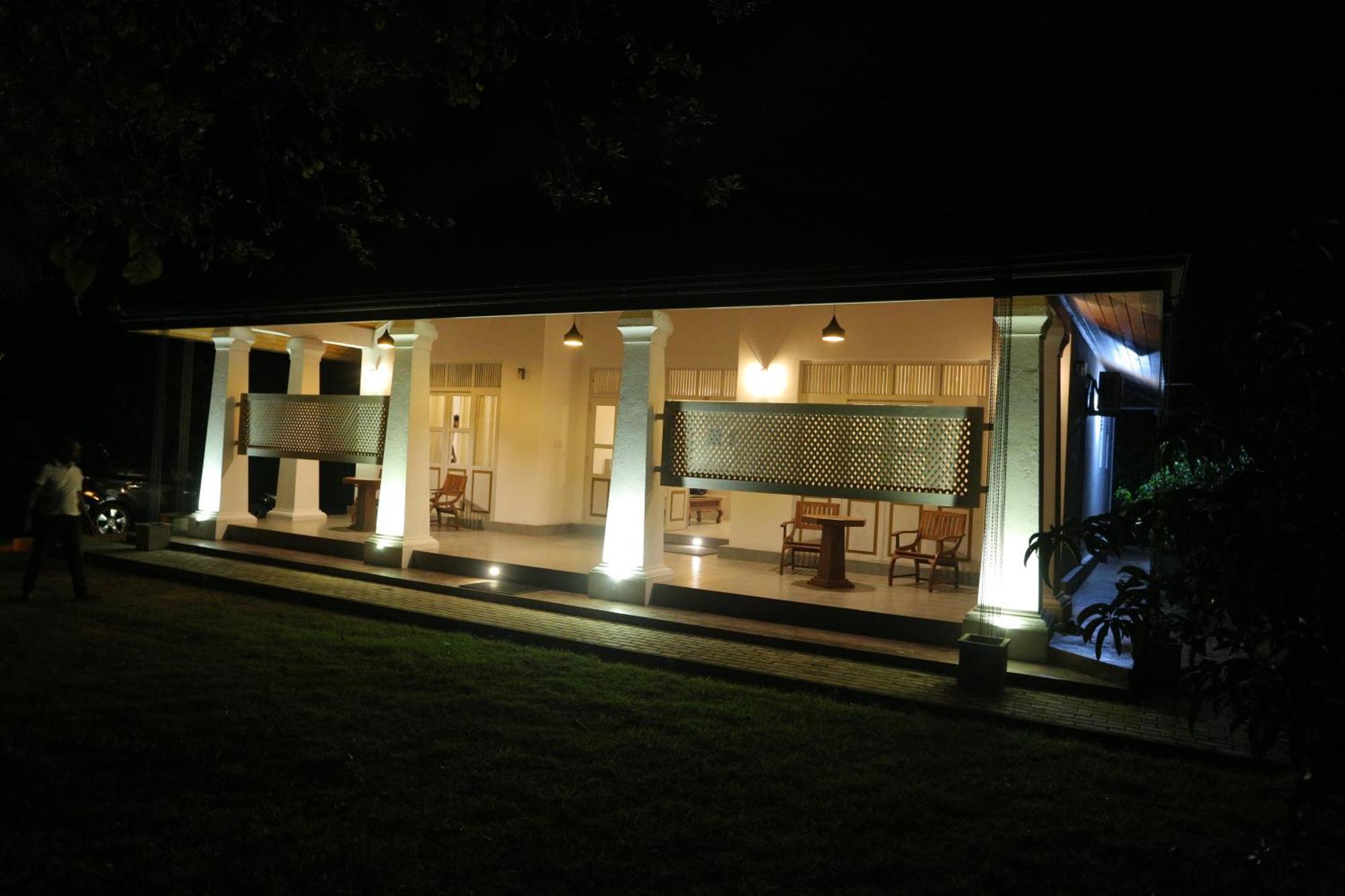 Serenity Villa 阿努拉德普勒 外观 照片
